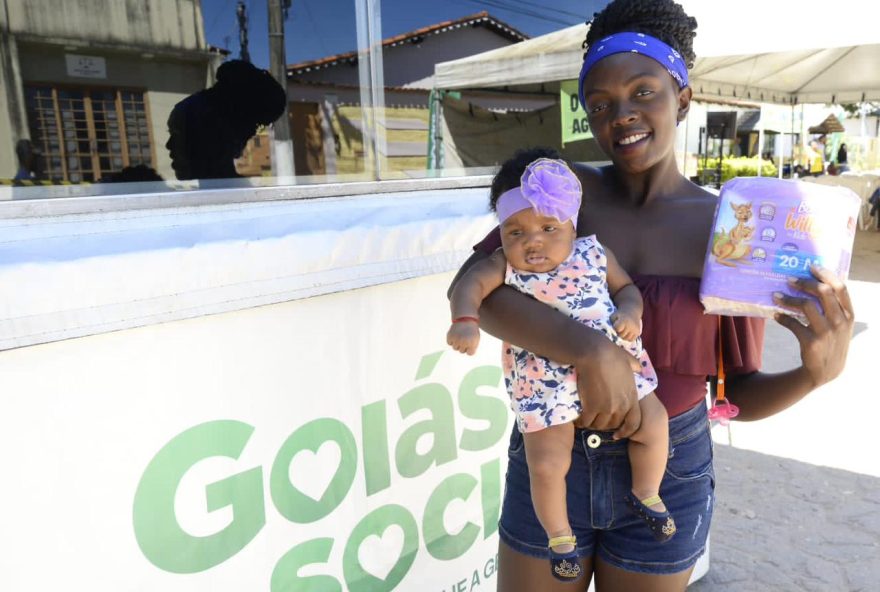 Goiás Social entrega benefícios em Teresina e Monte Alegre de Goiás