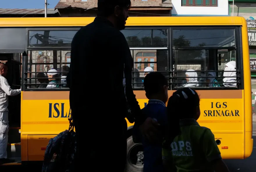 2025-05-13t043204z_1328293357_rc2qgeazy556_rtrmadp_3_india-pakistan