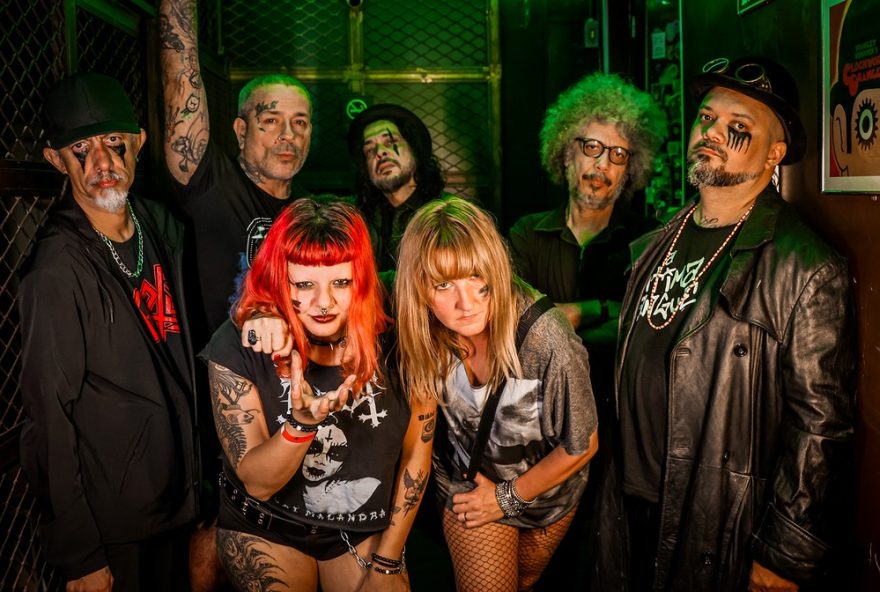 22808-punks-lanca-ep-bater-cabeca-e-rebolar-com-fusao-inovadora-de-rock2C-metal-industrial-e-funk22
