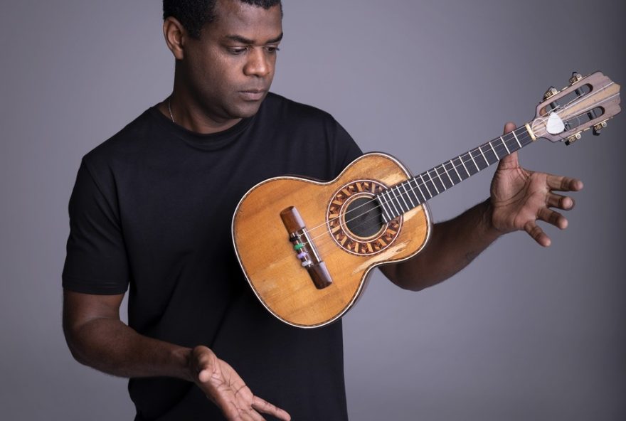 22arvore-de-natal-de-80-metros-na-enseada-de-botafogo-com-show-de-pretinho-da-serrinha-e-belo22