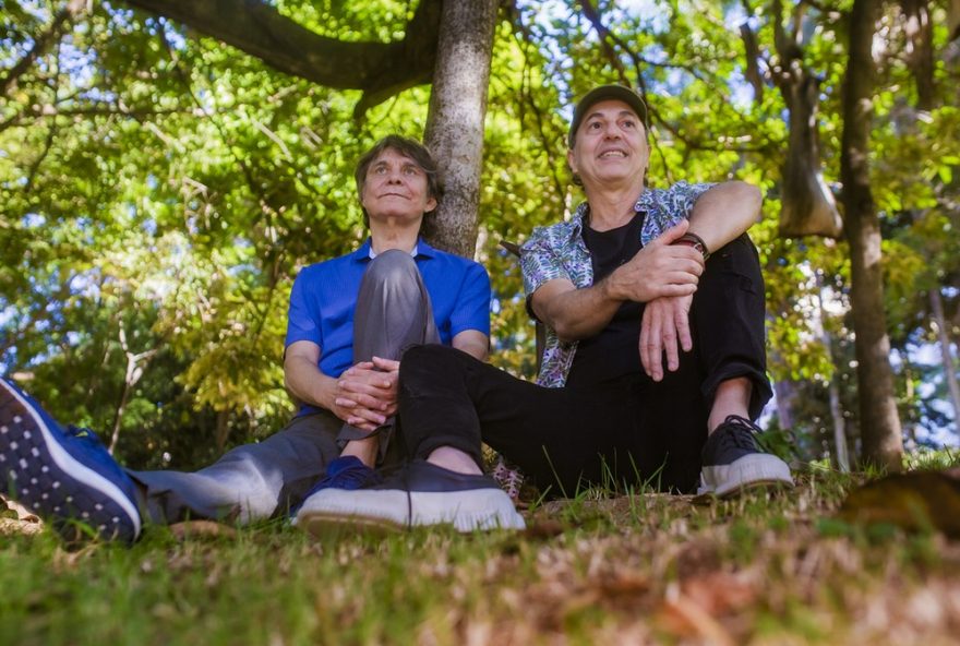 22ceu-de-giz3A-lo-borges-e-zeca-baleiro-juntos-em-album-de-amor-e-crenca-na-musica22