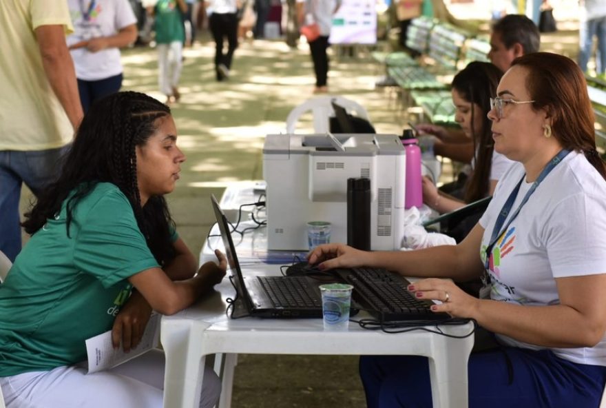 22dia-c-de-cooperar-traz-servicos-gratuitos-de-saude-e-cidadania-na-praca-do-passeio-publico2C-fortaleza2C-com-mais-de-300-voluntarios22