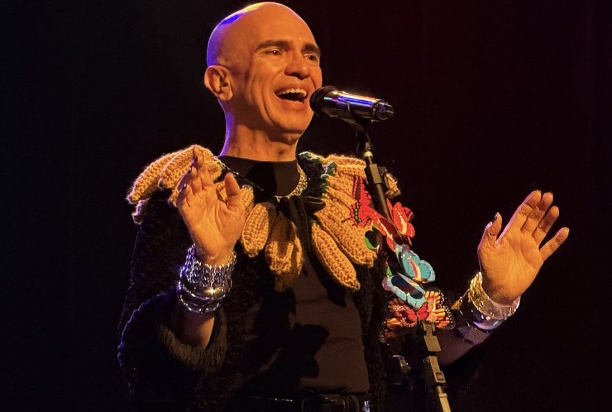 22edson-cordeiro-emociona-ao-reverenciar-carmen-miranda-em-show-no-teatro-rival-petrobras2C-no-rio-de-janeiro22 22edson-cordeiro-emociona-ao-reverenciar-carmen-miranda-em-show-no-teatro-rival-petrobras2C-no-rio-de-janeiro22