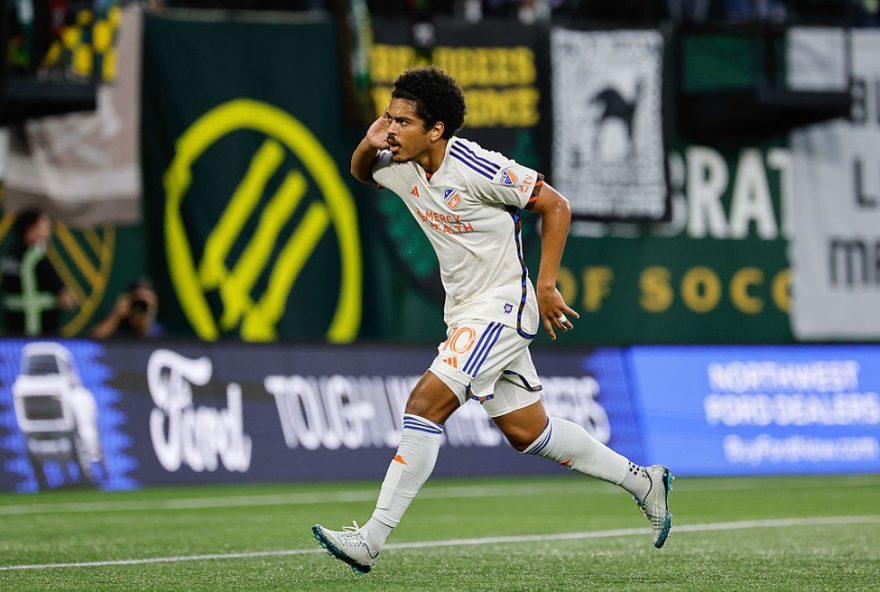 22evander2C-ex-vasco2C-brilha-nos-eua-e-cita-messi3A-fica-admirando-durante-o-jogo22