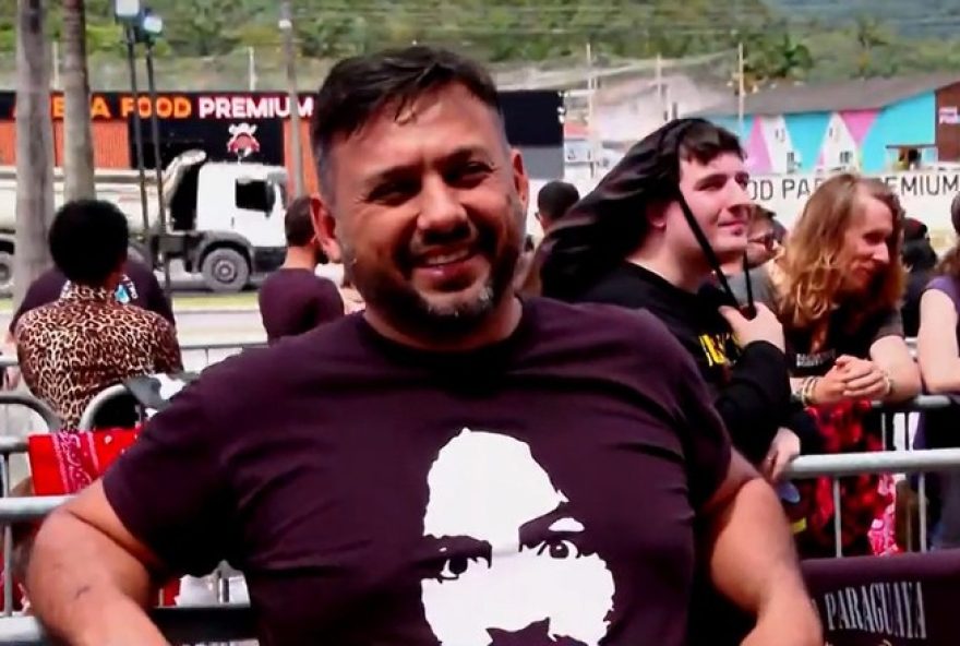 22fa-paraguaio-do-guns-n-roses-viaja-1600-km-para-show-no-brasil-aos-49-anos22 22fa-paraguaio-do-guns-n-roses-viaja-1600-km-para-show-no-brasil-aos-49-anos22