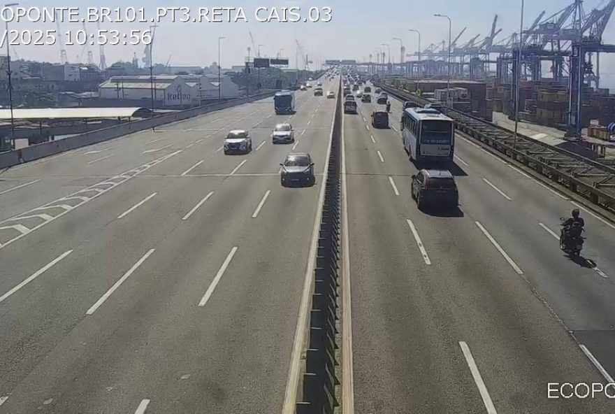 22feriadao-de-semana-santa-e-tiradentes3A-transito-lento-nas-principais-vias-do-rio-de-janeiro22