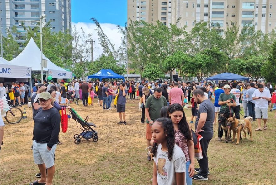 22festcao-encanta-pets-e-tutores-em-mogi3A-show-de-agility2C-caocurso-e-desfile-de-adocao22 22festcao-encanta-pets-e-tutores-em-mogi3A-show-de-agility2C-caocurso-e-desfile-de-adocao22