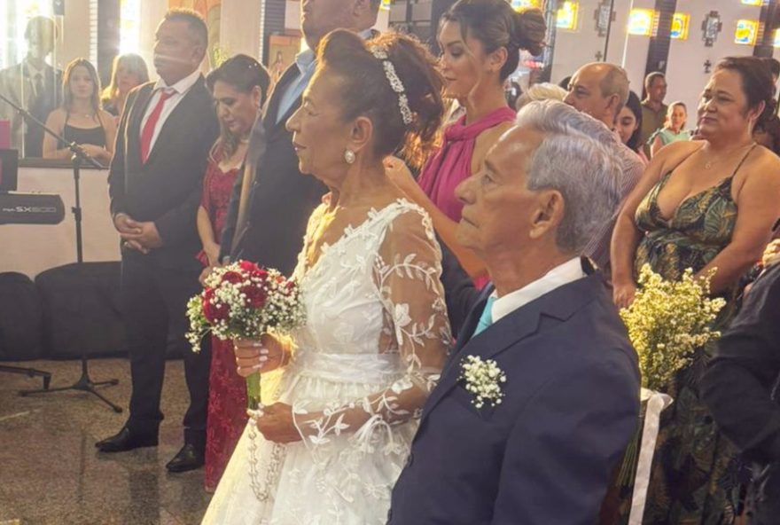 22idosa-se-casa-aos-70-anos-apos-encontrar-amor-em-grupo-da-terceira-idade3A-emocionante-historia-de-vida22