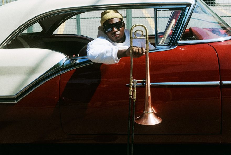 22joabe-reis-leva-suas-raizes-brasileiras-ao-som-universal-em-drive-slow-a-ultima-das-fantasias22 22joabe-reis-leva-suas-raizes-brasileiras-ao-som-universal-em-drive-slow-a-ultima-das-fantasias22