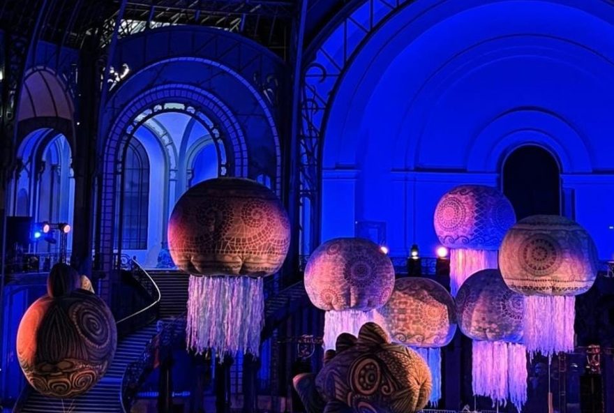 22leonardo-bora-e-gabriel-haddad-transformam-grand-palais-em-grandioso-baile-de-carnaval-em-paris22