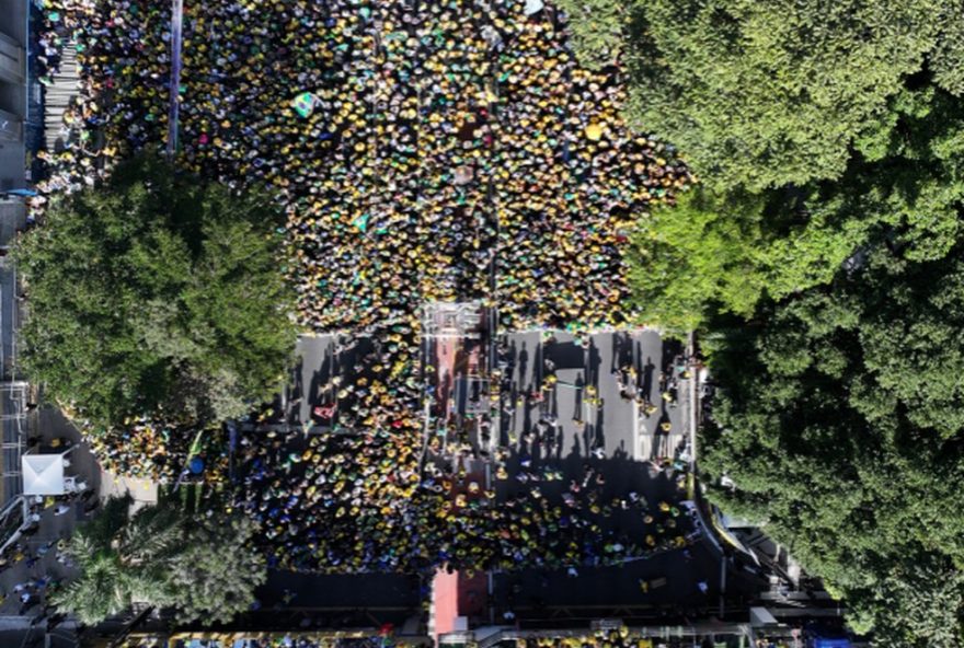 22manifestacao-com-bolsonaro-na-paulista-reune-122C4-mil-pessoas3B-lema-e-justica-ja22