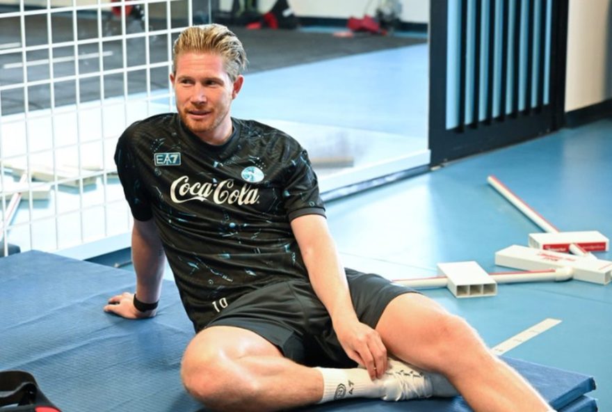 22napoli-anuncia-de-bruyne-e-reforca-elenco-para-temporada-20252F2622