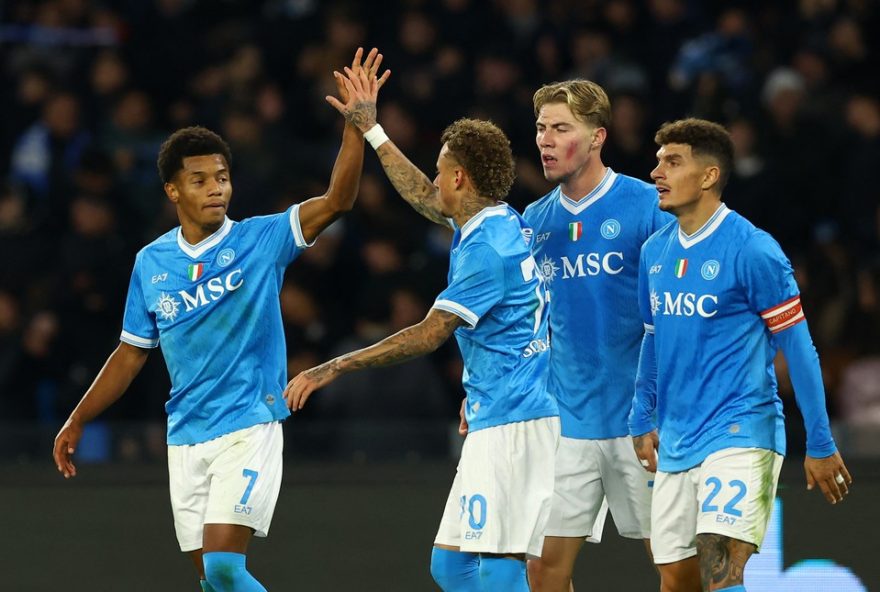 22napoli-vence-atalanta-com-dois-gols-de-david-neres-e-assume-lideranca-do-campeonato-italiano22