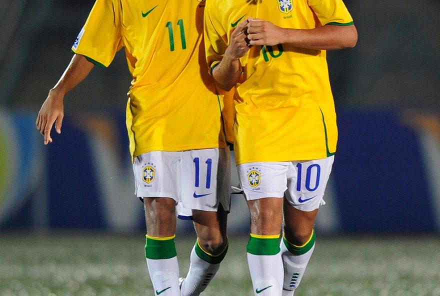 22neymar-e-coutinho-se-encontram-em-santos-x-vasco3A-amizade-e-rivalidade-em-jogo22