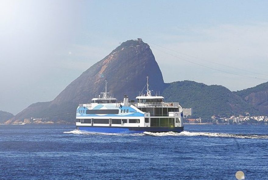 22passeio-de-barcas-pela-baia-de-guanabara3A-tour-comemorativo-de-190-anos22 22passeio-de-barcas-pela-baia-de-guanabara3A-tour-comemorativo-de-190-anos22