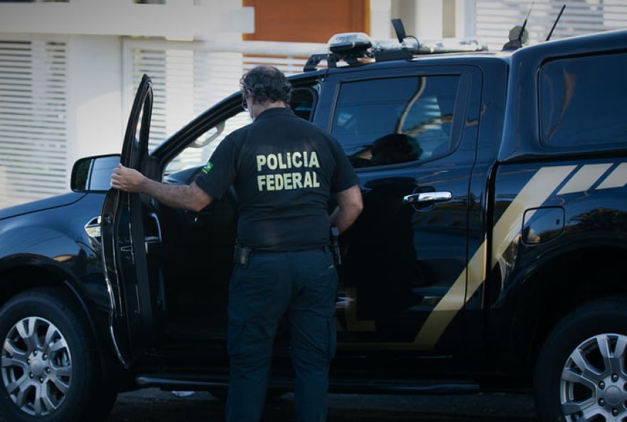 22policia-federal-desmantela-quadrilha-que-aplicava-golpe-da-troca-de-cartoes-na-caixa22