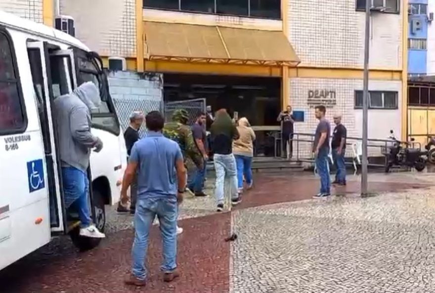 22quadrilha-de-golpes-de-falso-emprestimo-e-desmantelada-no-rio-noticias-e-alerta-de-seguranca-para-a-populacao22