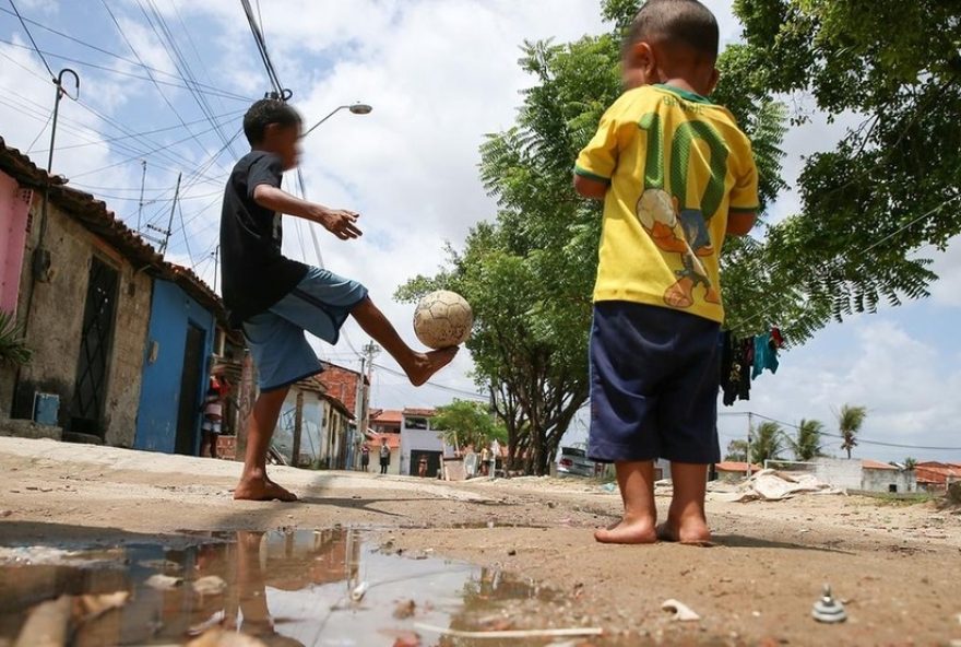 22reducao-da-extrema-pobreza3A-mais-de-59-mil-criancas-do-ceara-beneficiadas-em-dois-anos22