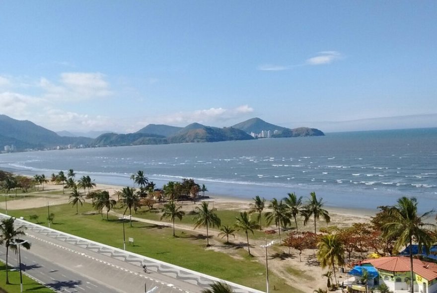 22relatorio-da-cetesb3A-litoral-de-sao-paulo-tem-47-praias-improprias-para-banho22