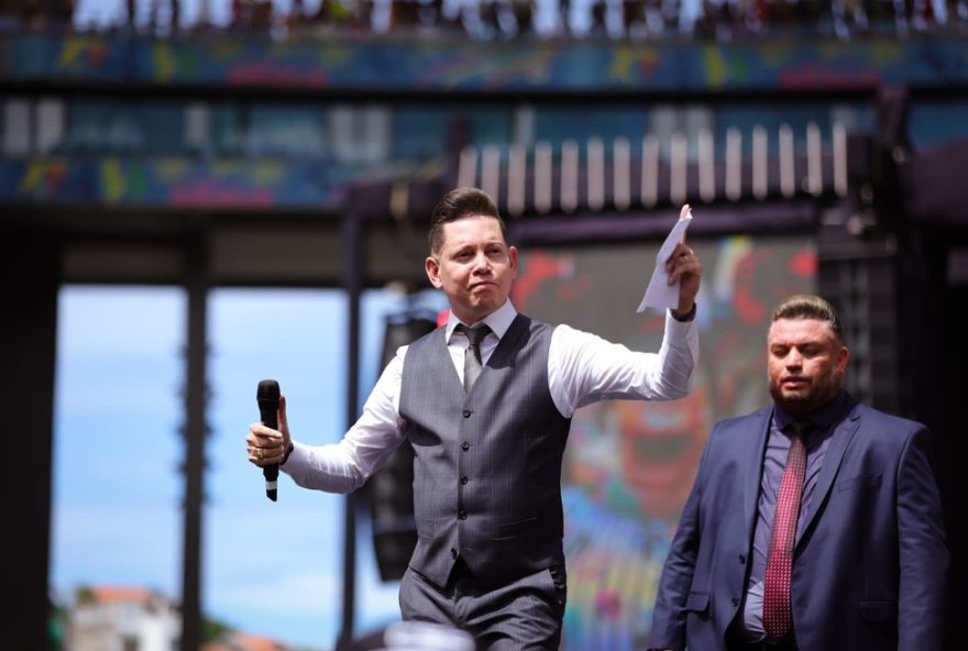 22visita-do-profeta-em-salvador3A-parque-de-exposicoes-recebe-evento-religioso-com-bispo-bruno-leonardo22 22visita-do-profeta-em-salvador3A-parque-de-exposicoes-recebe-evento-religioso-com-bispo-bruno-leonardo22