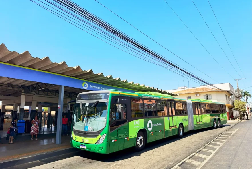 No primeiro turno, quase 98 mil pessoas utilizaram o transporte gratuitamente (Foto: Metrobus)