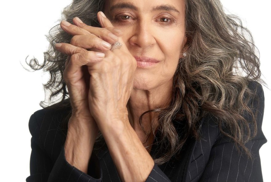 30-anos-de-glorias3A-entenda-o-hate-e-memes-do-album-de-natal-de-simone 30-anos-de-glorias3A-entenda-o-hate-e-memes-do-album-de-natal-de-simone