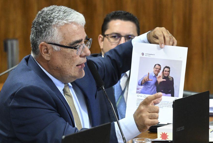 3Cp3Ese-quiserem-pegar-lulinha2C-precisam-ir-atras-da-amiga3C2Fp3E 3Cp3Ese-quiserem-pegar-lulinha2C-precisam-ir-atras-da-amiga3C2Fp3E