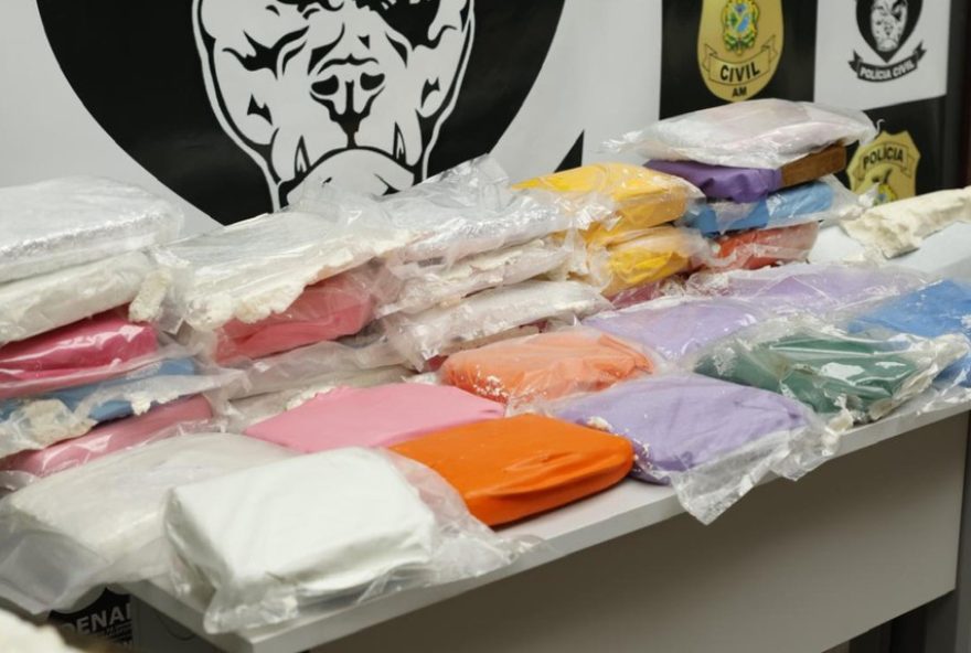 50-kg-de-drogas-encontradas-em-freezer-de-empresa-em-manaus3A-apreensao-da-pc-am-e-receita-federal.-acoes-contra-o-trafico 50-kg-de-drogas-encontradas-em-freezer-de-empresa-em-manaus3A-apreensao-da-pc-am-e-receita-federal.-acoes-contra-o-trafico