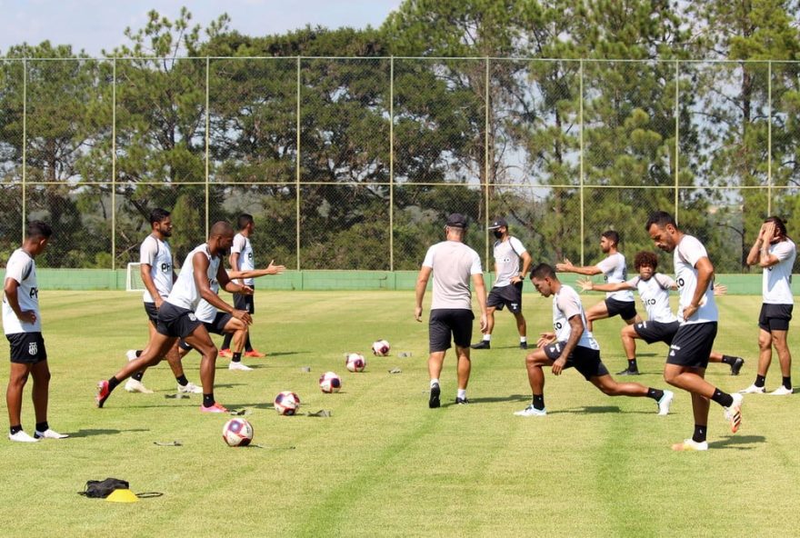 A Ponte Preta terá uma sequência de três partidas fora de casa — Foto: Diego Almeida/PontePress