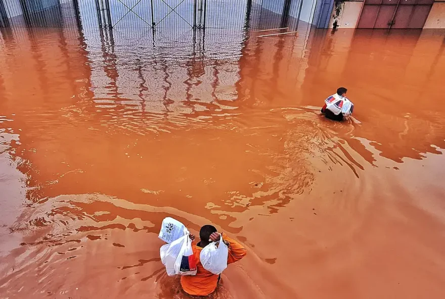 O Rio Grande do Sul já registra 56 mortes devido às fortes chuvas que atingem o estado desde o início da semana
(Foto: Agência Brasil)