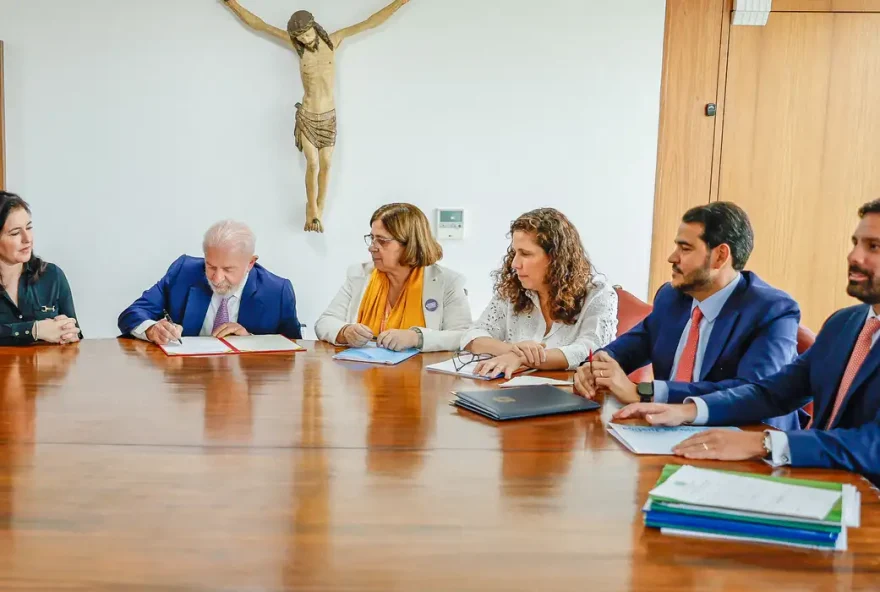 Nova lei triplica feminicídio, agrava penas e prevê transferência de presidiários. (Foto: Ricardo Stucker)