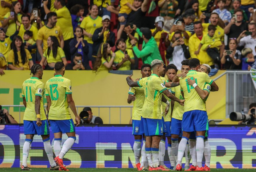 Seleção Brasileira mantém 4ª posição com vitória em Brasília nas eliminatórias Sul-Americanas. (Foto: Rafa Ribeiro/CBF)