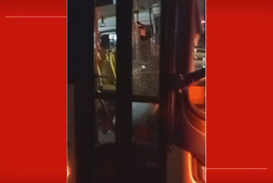 57-onibus-do-transporte-publico-sao-vandalizados-no-df3A-suspeita-de-ex-funcionarios-insatisfeitos.-urbi-colabora-com-investigacoes 57-onibus-do-transporte-publico-sao-vandalizados-no-df3A-suspeita-de-ex-funcionarios-insatisfeitos.-urbi-colabora-com-investigacoes