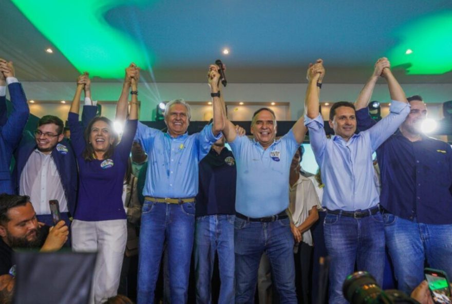 Caiado, ao lado de Sandro Mabel e Leandro Vilela (Foto: Divulgação)