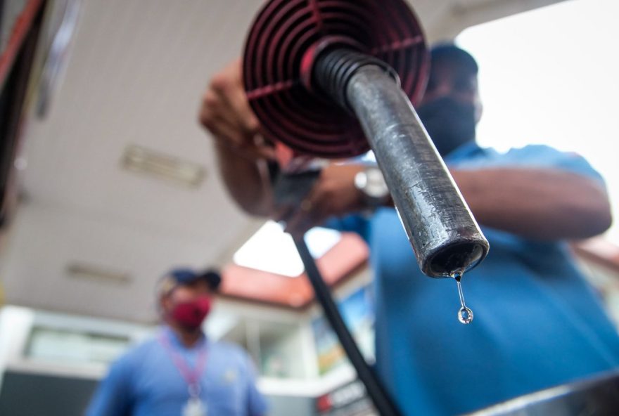 No segundo dia da redução, etanol e gasolina despencam em Goiânia