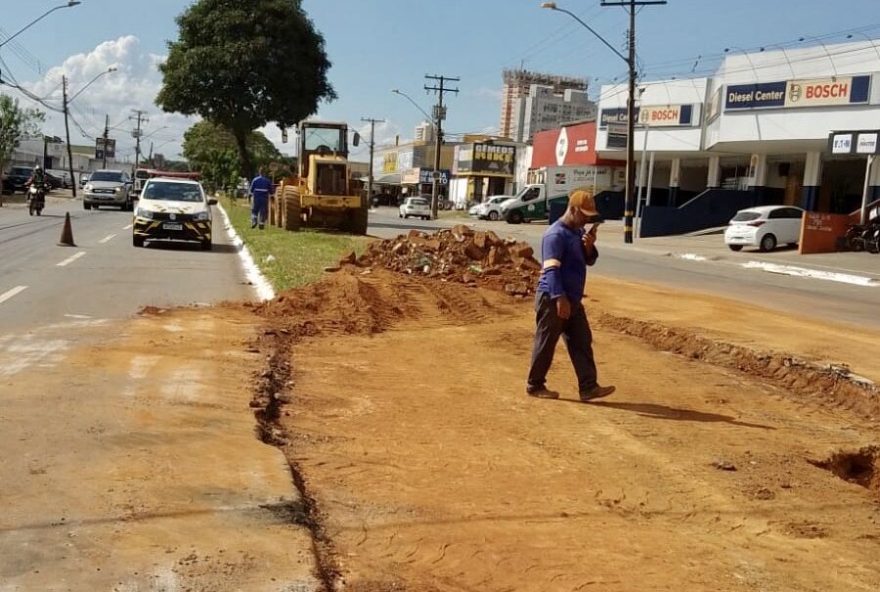 Construção de viaduto causa interdição na Avenida Leste-Oeste a partir deste domingo, 4