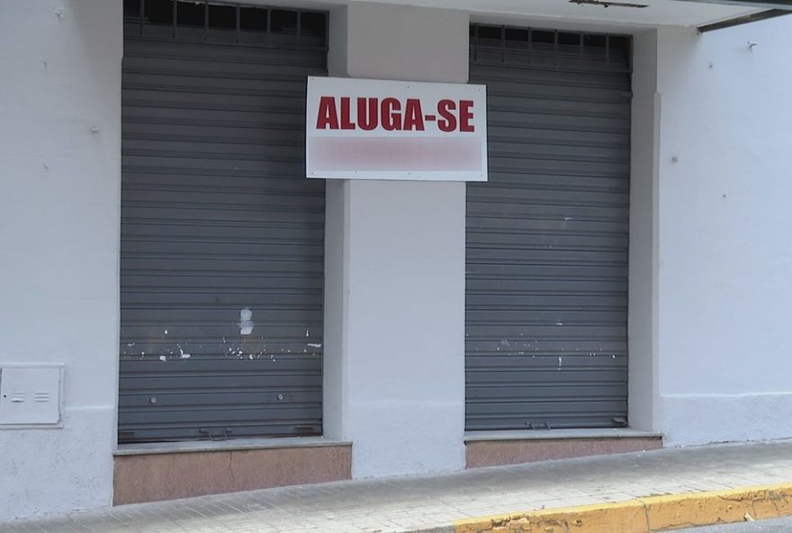 91-lojas-fecharam-em-7-meses3A-comerciantes-cobram-acao-do-poder-publico-em-varginha