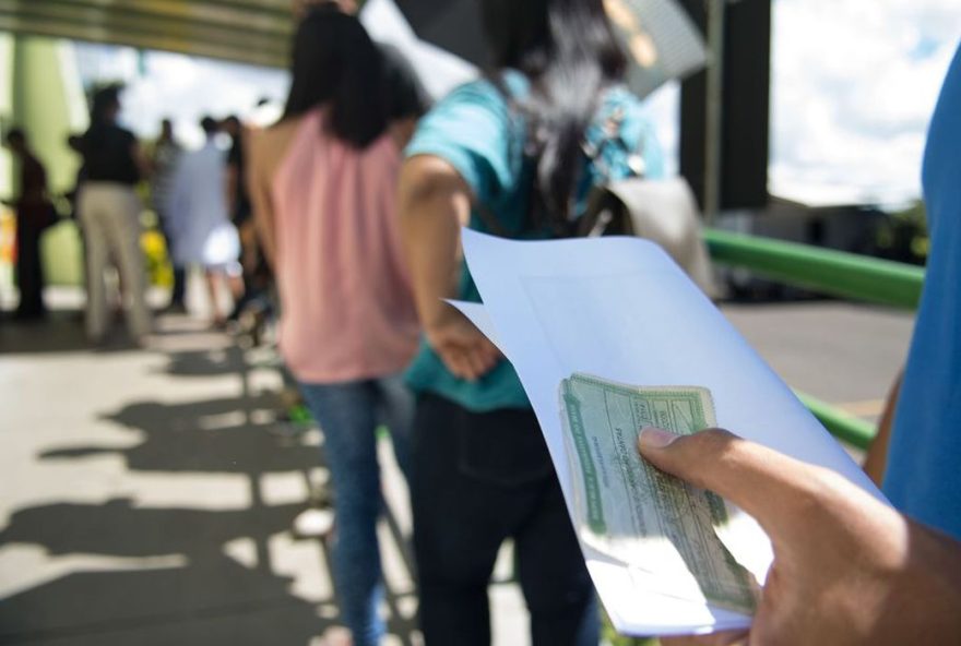 Serpes: mais de 45% dos goianos se dizem indiferentes ao posicionamento político. (Foto: Reprodução / Agência Brasil)