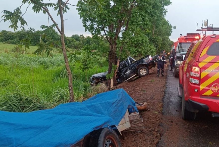 Pista molhada pode ter contribuído para a causa do acidente (Foto: divulgação CBMGO)