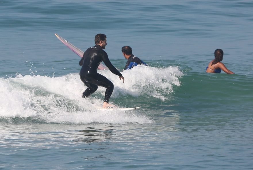 AGN_2196118 - rio de janeiro, BRASIL  -  *EXCLUSIVO*  - klebber Toledo e sua cunhada Caroline Queiroz surfam na praia de Grumari

Pictured: klebber Toledo

AgNews 22 AGOSTO 2021 

BYLINE MUST READ: AgNews / AgNews

Xico Silva
telefone: (21) 98240-2501
email: agnews.fotografia@gmail.com