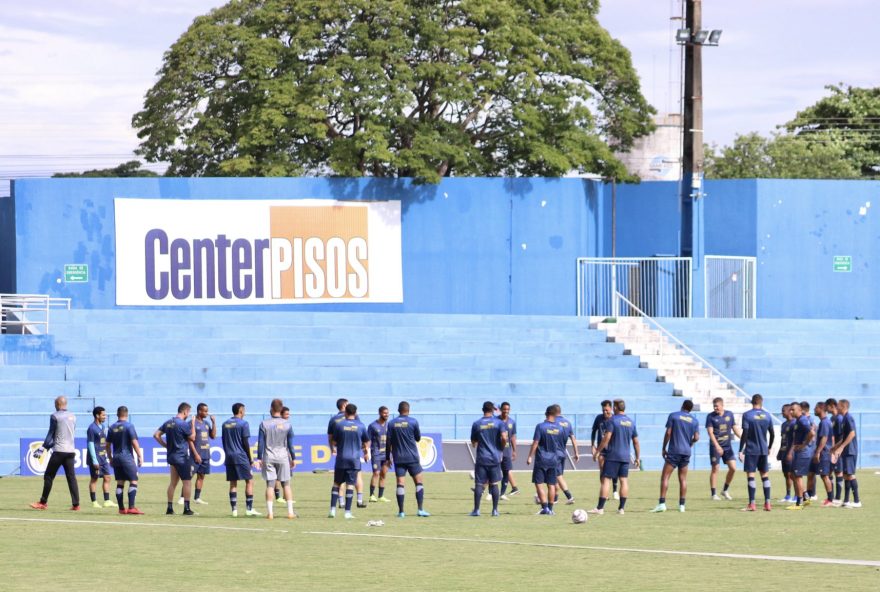 Aparecidense na preparação para a final da Série D