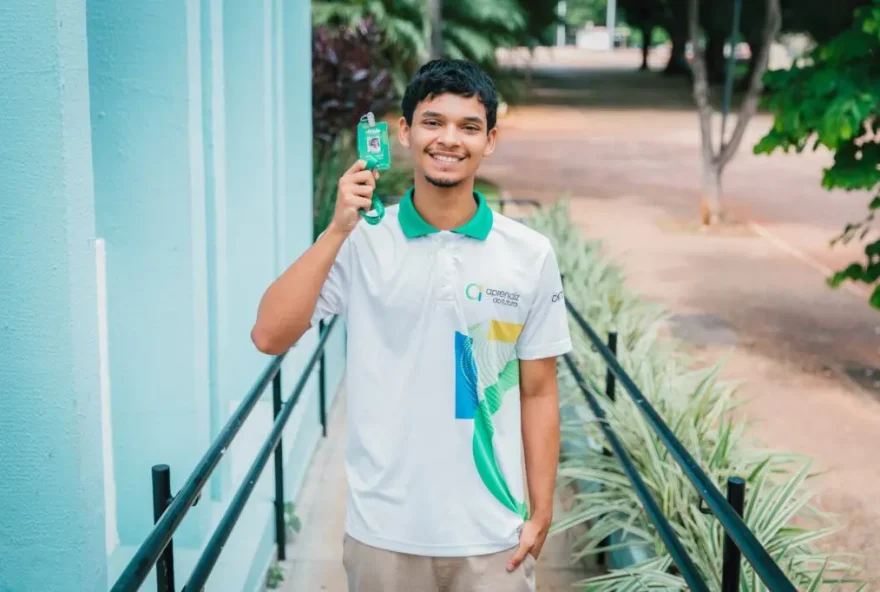 Para participar do Aprendiz do Futuro é preciso ser estudante de rede pública ou bolsista de 100% de rede particular, com renda familiar de até 2 salários mínimos (Foto: Seds)