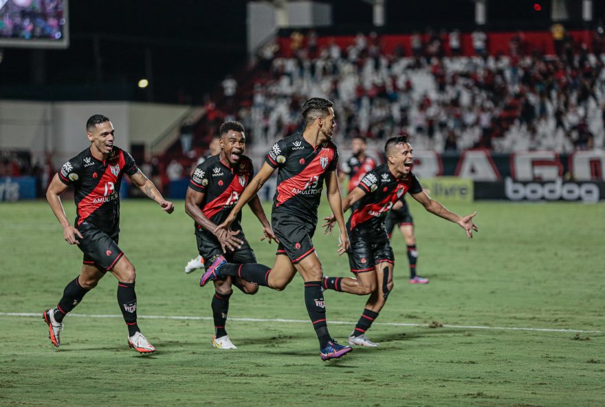 Atlético-GO x Atlético-MG comemoração do Dragão