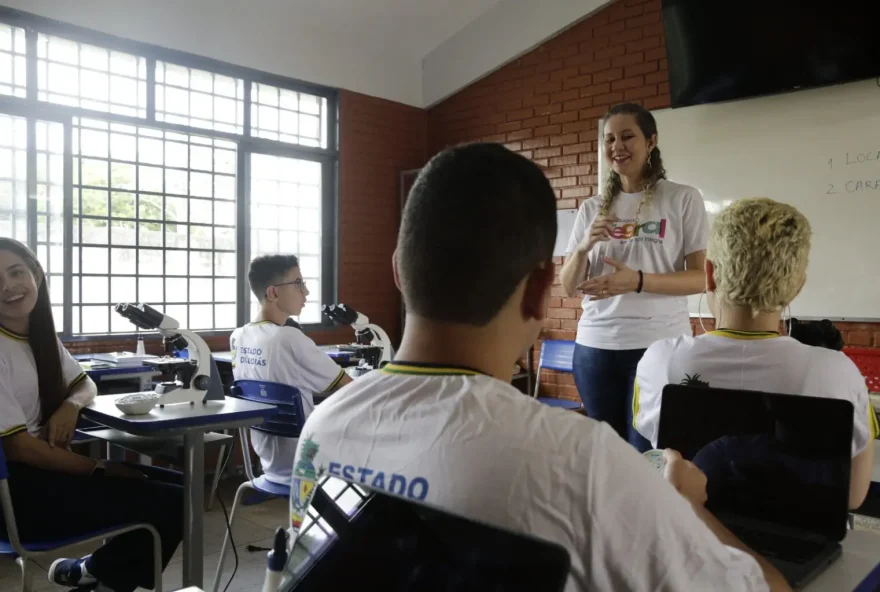 Aula-rede-estadual-1536x1023.jpg