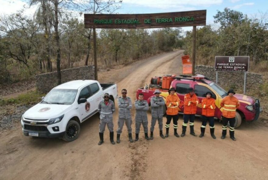 Bombeiros-no-parque-de-Terra-Ronca_CBMGO