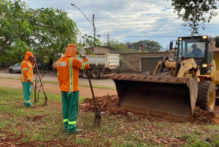 Prefeitura de Goiânia mantém programação especial de limpeza e manutenção da cidade no feriado prolongado de Finados | Luciano Magalhães Diniz