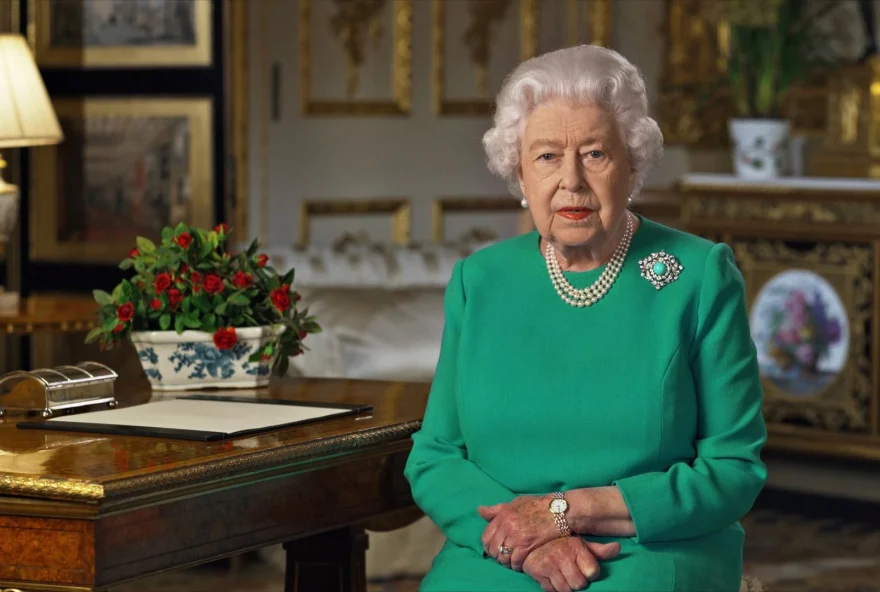 Rainha governou Reino Unido por mais de 70 anos. (Foto: Reprodução/Veja)