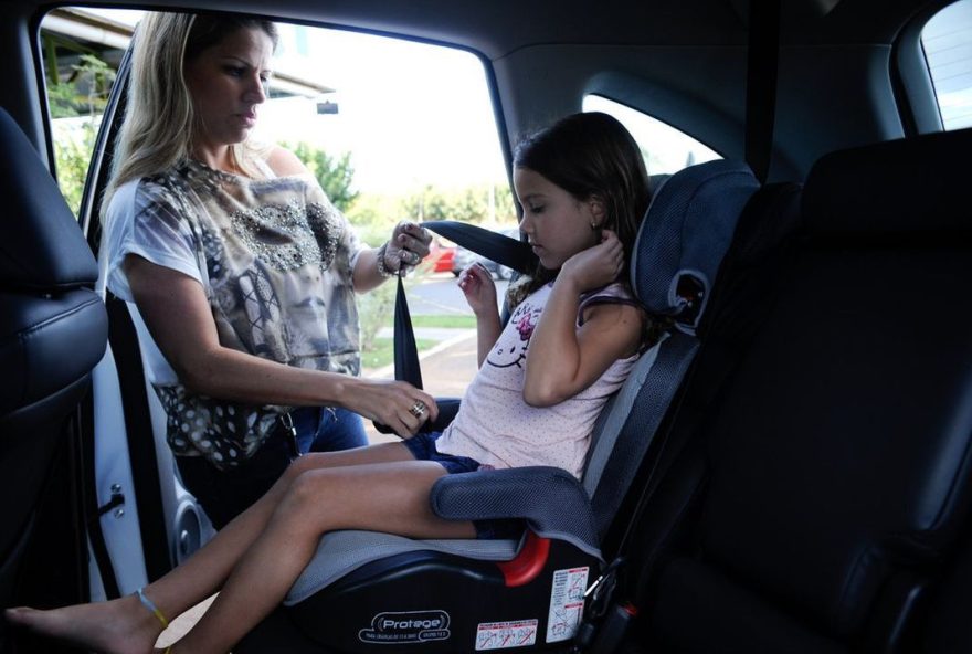 Atenção, motoristas: transporte de crianças tem novas regras no Brasil