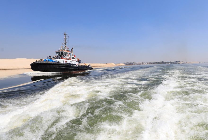 Canal-de-Suez-bloqueado-novamente-apos-o-navio-encalhar