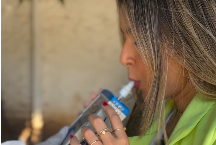 Autarquia realizou teste com duas marcas de pão e comprovou a presença de álcool em uma delas. (Foto: Reprodução)